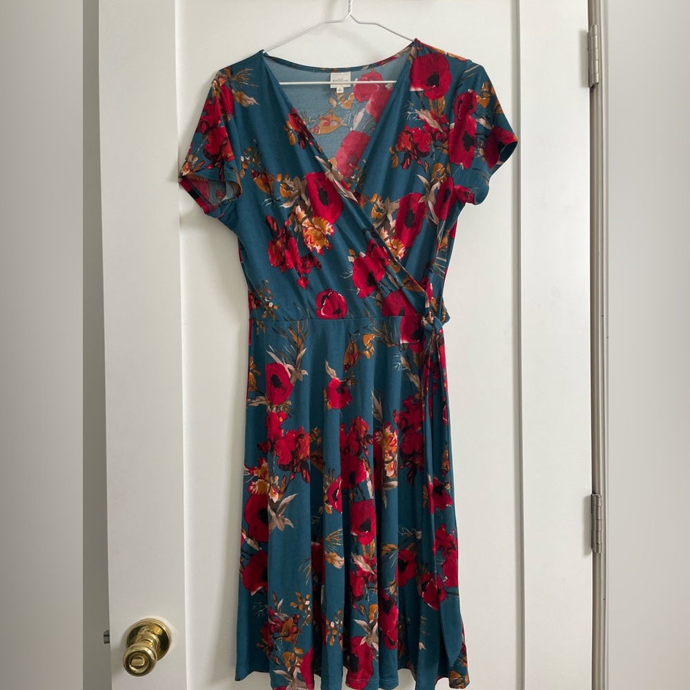 Kaileigh Size S Teal/Floral Wrap dress